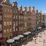 Cosmo Apartments